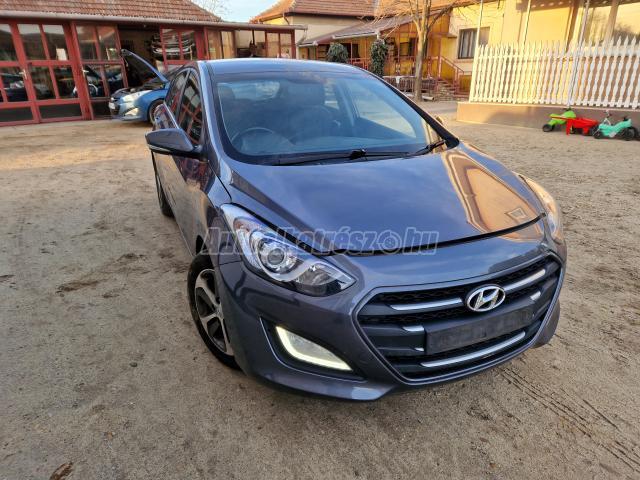 HYUNDAI I30 bontott j rm rak v s rl s