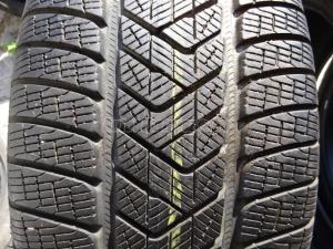 Pirelli Scorpion Winter téli 255/60 R18 112 H TL 2022