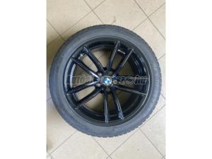 Goodyear Ultrra Grip Performance 8 téli 245/45 R18 100 V TL 2019 / Gyári alufelni 18x8