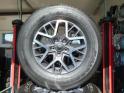 Bridgestone Dueler H/T 685 nyári 255/70 R18 113 T TL 2023 / Gyári alufelni 18x7,5
